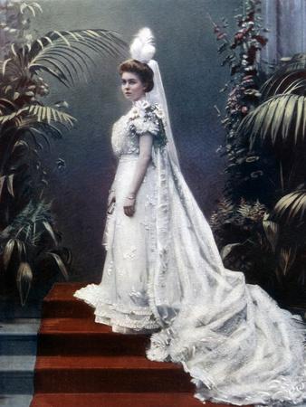 https://imgc.allpostersimages.com/img/posters/princess-louise-margaret-duchess-of-connaught-late-19th-early-20th-century_u-L-PTMOHD0.jpg?artPerspective=n