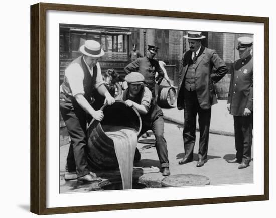 Prohibition Agents Dump Liquor Into Sewer, NYC-Science Source-Framed Giclee Print