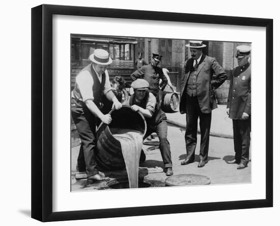 Prohibition Agents Dump Liquor Into Sewer, NYC-Science Source-Framed Giclee Print