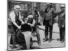 Prohibition Agents Dump Liquor Into Sewer, NYC-Science Source-Mounted Giclee Print