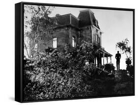 PSYCHO, 1960 directed by ALFRED HITCHCOCK Anthony Perkins (b/w photo)-null-Framed Stretched Canvas