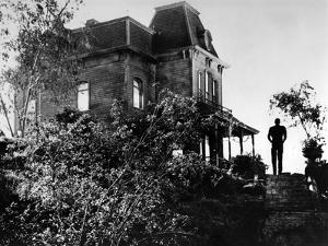 PSYCHO, 1960 directed by ALFRED HITCHCOCK Anthony Perkins (b/w photo)