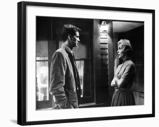 PSYCHO, 1960 directed by ALFRED HITCHCOCK Anthony Perkins / Janet Leigh (b/w photo)-null-Framed Photo