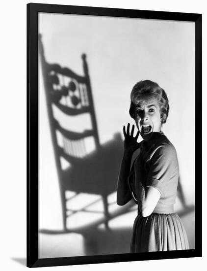 PSYCHO, 1960 directed by ALFRED HITCHCOCK Janet Leigh (b/w photo)-null-Framed Photo