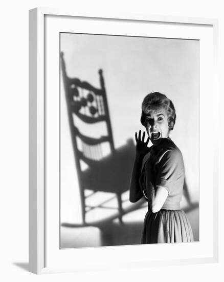 PSYCHO, 1960 directed by ALFRED HITCHCOCK Janet Leigh (b/w photo)-null-Framed Photo