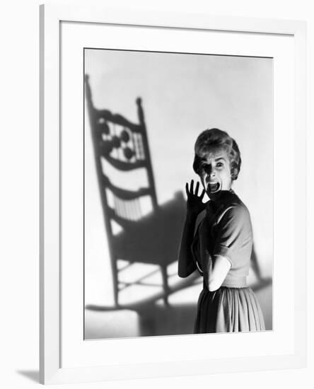 PSYCHO, 1960 directed by ALFRED HITCHCOCK Janet Leigh (b/w photo)-null-Framed Photo