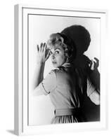 PSYCHO, 1960 directed by ALFRED HITCHCOCK Janet Leigh (b/w photo)-null-Framed Photo