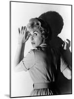 PSYCHO, 1960 directed by ALFRED HITCHCOCK Janet Leigh (b/w photo)-null-Mounted Photo