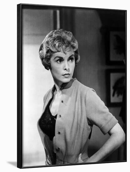 PSYCHO, 1960 directed by ALFRED HITCHCOCK Janet Leigh (b/w photo)-null-Framed Photo