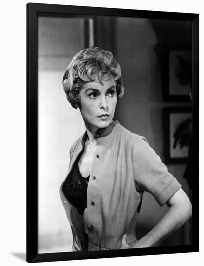 PSYCHO, 1960 directed by ALFRED HITCHCOCK Janet Leigh (b/w photo)-null-Framed Photo