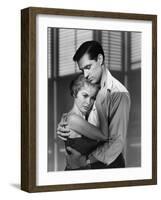 PSYCHO, 1960 directed by ALFRED HITCHCOCK Janet Leigh / John Gavin (b/w photo)-null-Framed Photo