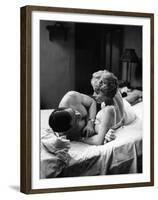 PSYCHO, 1960 directed by ALFRED HITCHCOCK John Gavin / Janet Leigh (b/w photo)-null-Framed Photo