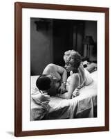 PSYCHO, 1960 directed by ALFRED HITCHCOCK John Gavin / Janet Leigh (b/w photo)-null-Framed Photo