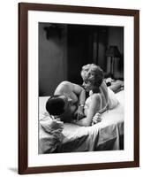 PSYCHO, 1960 directed by ALFRED HITCHCOCK John Gavin / Janet Leigh (b/w photo)-null-Framed Photo