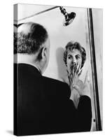 PSYCHO, 1960 directed by ALFRED HITCHCOCK On the set, Alfred Hitchcock directs Janet Leigh (b/w pho-null-Stretched Canvas