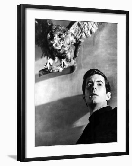 Psycho, Anthony Perkins, 1960-null-Framed Photo