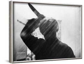 Psycho, Anthony Perkins, Directed by Alfred Hitchcock, 1960-null-Framed Photo