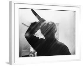 Psycho, Anthony Perkins, Directed by Alfred Hitchcock, 1960-null-Framed Photo