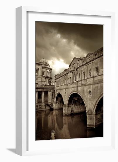 Pulteney Bridge, Bath, England-Tim Kahane-Framed Photographic Print