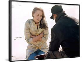 PUZZLE OF A DOWNFALL CHILD, 1970 directed by JERRY SCHATZBERG Faye Dunaway (photo)-null-Framed Photo