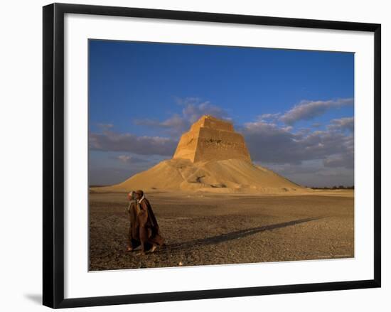 Pyramid, Medium, Sneferu, Old Kingdom, Egypt-Kenneth Garrett-Framed Photographic Print
