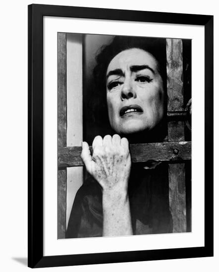 Qu'est il arrive a Baby Jane ? (WHAT EVER HAPPENED TO BABY JANE?) by RobertAldrich with Joan Crawfo-null-Framed Photo