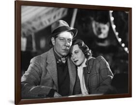 QUAI DES BRUMES, 1938 directed by MARCEL CARNE Jean Gabin / Michele Morgan (b/w photo)-null-Framed Photo