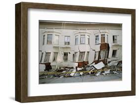 Quake-Damaged Apartment House-Roger Ressmeyer-Framed Photographic Print