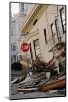 Quake-Damaged Apartment House-Roger Ressmeyer-Mounted Photographic Print