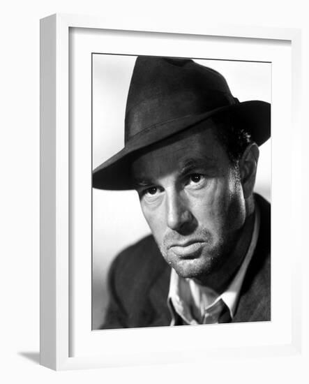 Quand la ville dort THE ASPHALT JUNGLE by John Huston with Sterling Hayden, 1950 (b/w photo)-null-Framed Photo