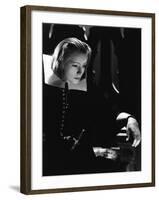 QUEEN CHRISTINA, 1933 directed by ROUBEN MAMOULIAN Greta Garbo (b/w photo)-null-Framed Photo