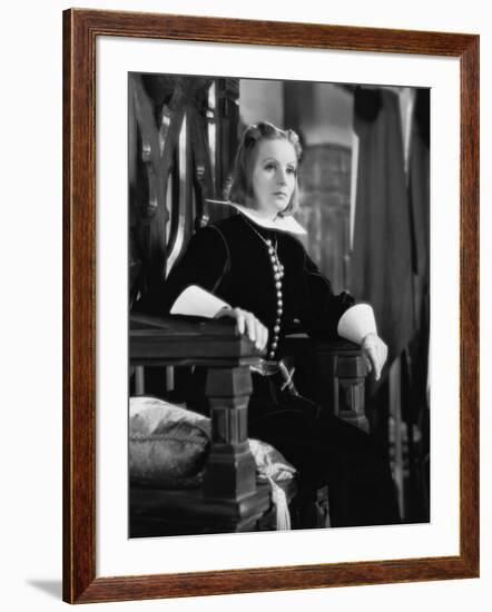 QUEEN CHRISTINA, 1933 directed by ROUBEN MAMOULIAN Greta Garbo (b/w photo)-null-Framed Photo