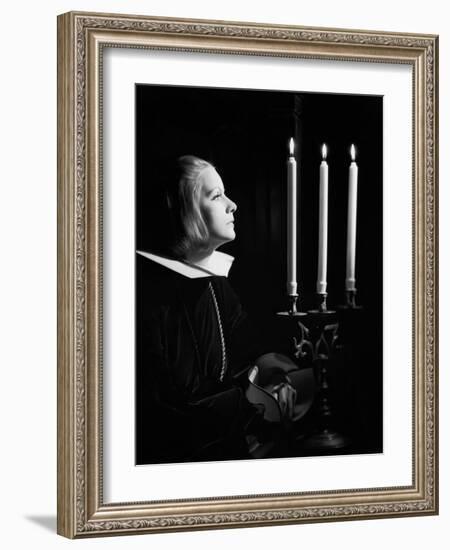 Queen Christina 1933 Directed by Rouben Mamoulian Greta Garbo-null-Framed Photo