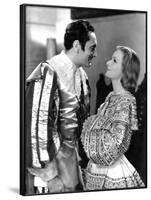 QUEEN CHRISTINA, 1933 directed by ROUBEN MAMOULIAN John Gilbert / Greta Garbo (b/w photo)-null-Framed Photo