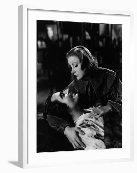 Queen Christina, John Gilbert, Greta Garbo, 1933-null-Framed Photo