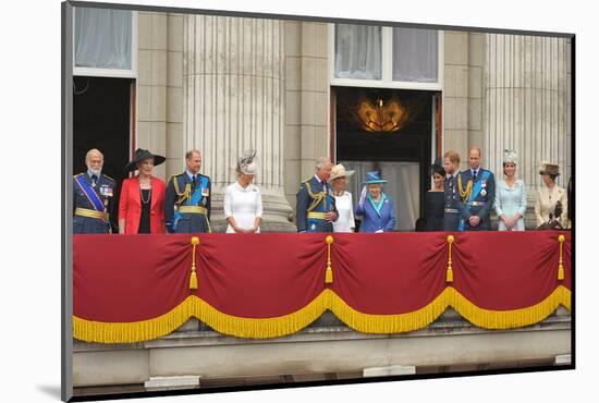 Queen Elizabeth II and the Royal family on the balcony of Buckingham Palace-Associated Newspapers-Mounted Photo