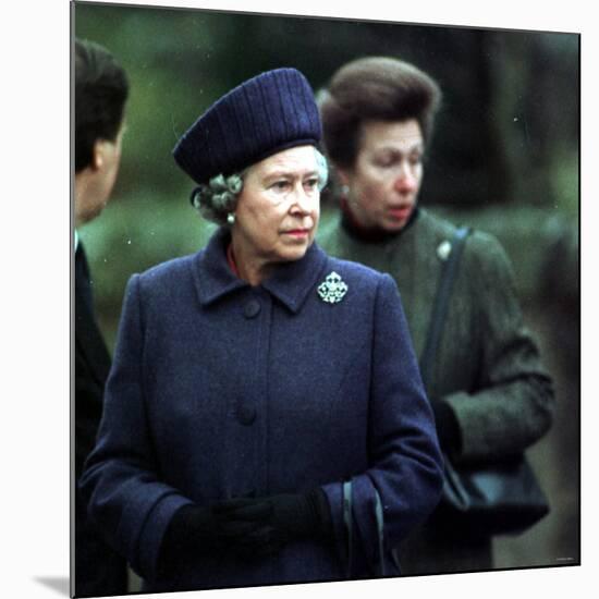 Queen Elizabeth II Greets Local Residents and Lays a Wreath of Flowers along the Road-null-Mounted Photographic Print