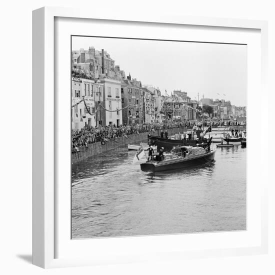 Queen Elizabeth Ii in Guernsey, 1957-Malcolm MacNeil-Framed Photographic Print