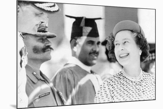 Queen Elizabeth Ii Laughing During Her Tour of India-Associated Newspapers-Mounted Photo