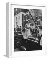 Queen Elizabeth Visiting the Us-null-Framed Photographic Print