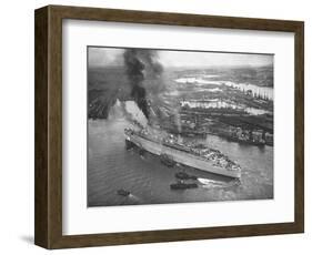 Queen Mary Docks in Southampton-null-Framed Photographic Print