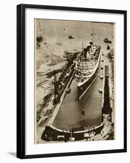 Queen Mary' Ocean Liner, Entering Dry Dock at Southampton-null-Framed Photographic Print