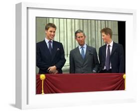 Queen Mother 100th Birthday Celebrations on Buckingham Palace Balcony looking out at crowd, August -null-Framed Photographic Print