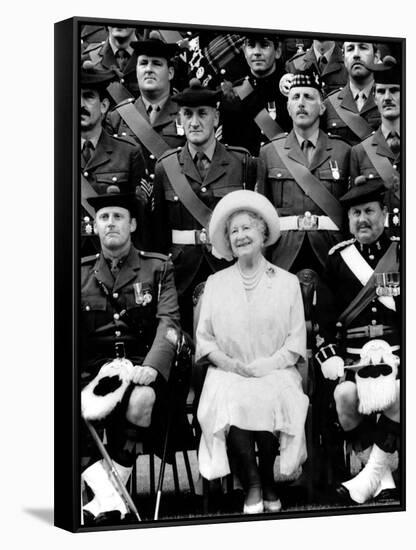 Queen Mother Sitting with Soldiers of the 1st Battalion 51st Highland Volunteers-null-Framed Stretched Canvas