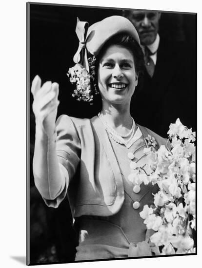 Queen of England Princess Elizabeth, Buckingham Palace, London, England, October, 1947-null-Mounted Photo