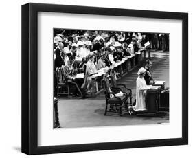 Queen Silver Jubilee at St Pauls Cathederal-null-Framed Photographic Print