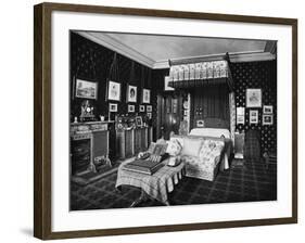 Queen Victoria's Bedroom-null-Framed Photographic Print