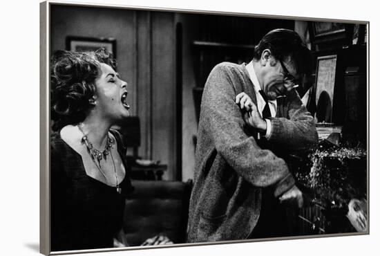 Qui a peur by Virginia Woolf ? WHO'S AFRAID OF VIRGINIA WOOLF? by MikeNichols with Richard Burton a-null-Framed Photo