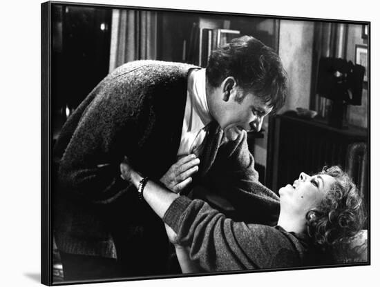 Qui a peur by Virginia Woolf ? WHO'S AFRAID OF VIRGINIA WOOLF? by MikeNichols with Richard Burton a-null-Framed Photo