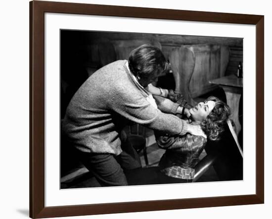 Qui a peur by Virginia Woolf ? WHO'S AFRAID OF VIRGINIA WOOLF? by MikeNichols with Richard Burton a-null-Framed Photo